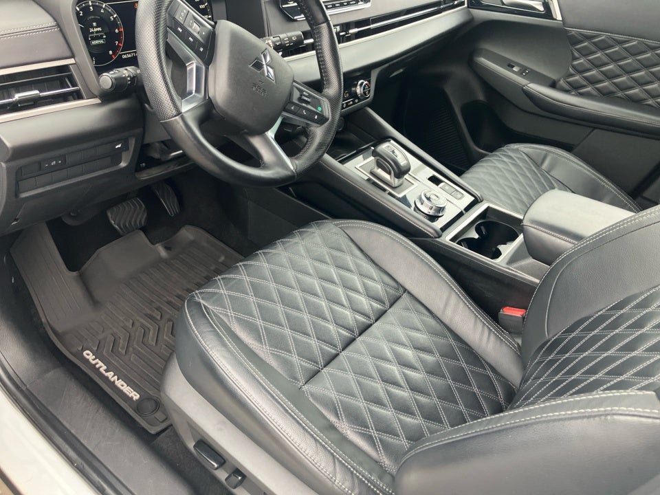 2023 Mitsubishi Outlander SEL