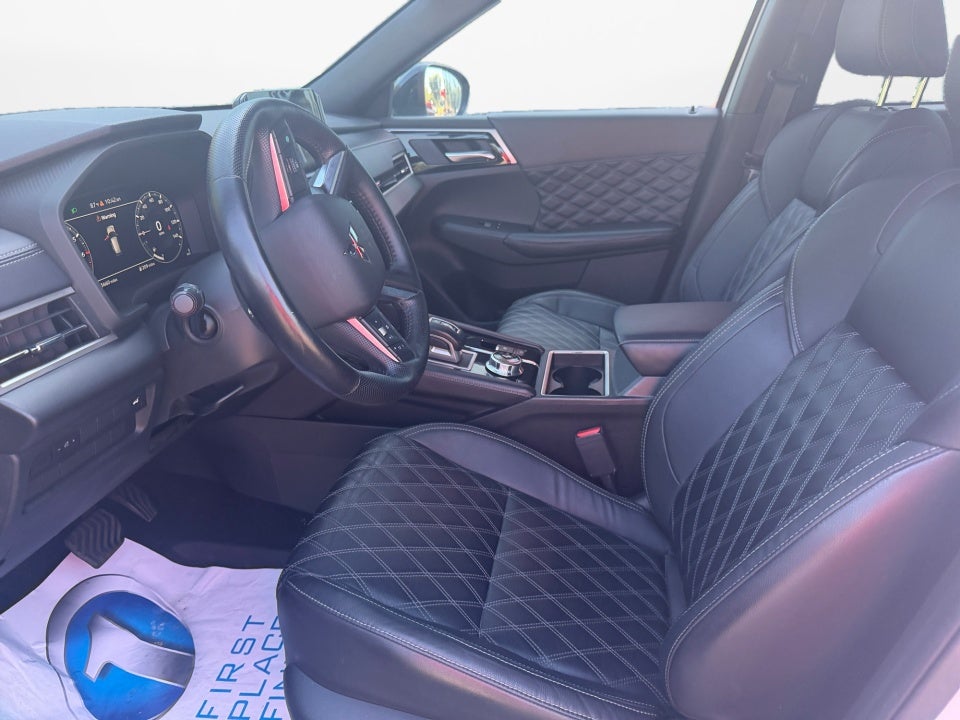 2023 Mitsubishi Outlander SEL
