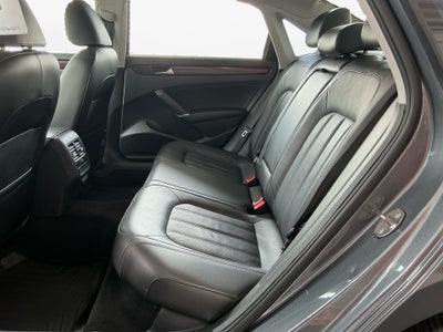 2022 Volkswagen Passat 2.0T Limited Edition