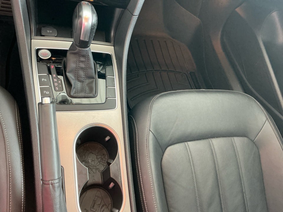 2022 Volkswagen Passat 2.0T Limited Edition