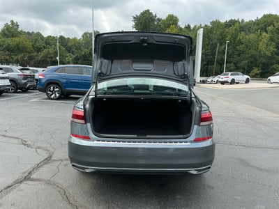 2022 Volkswagen Passat 2.0T Limited Edition