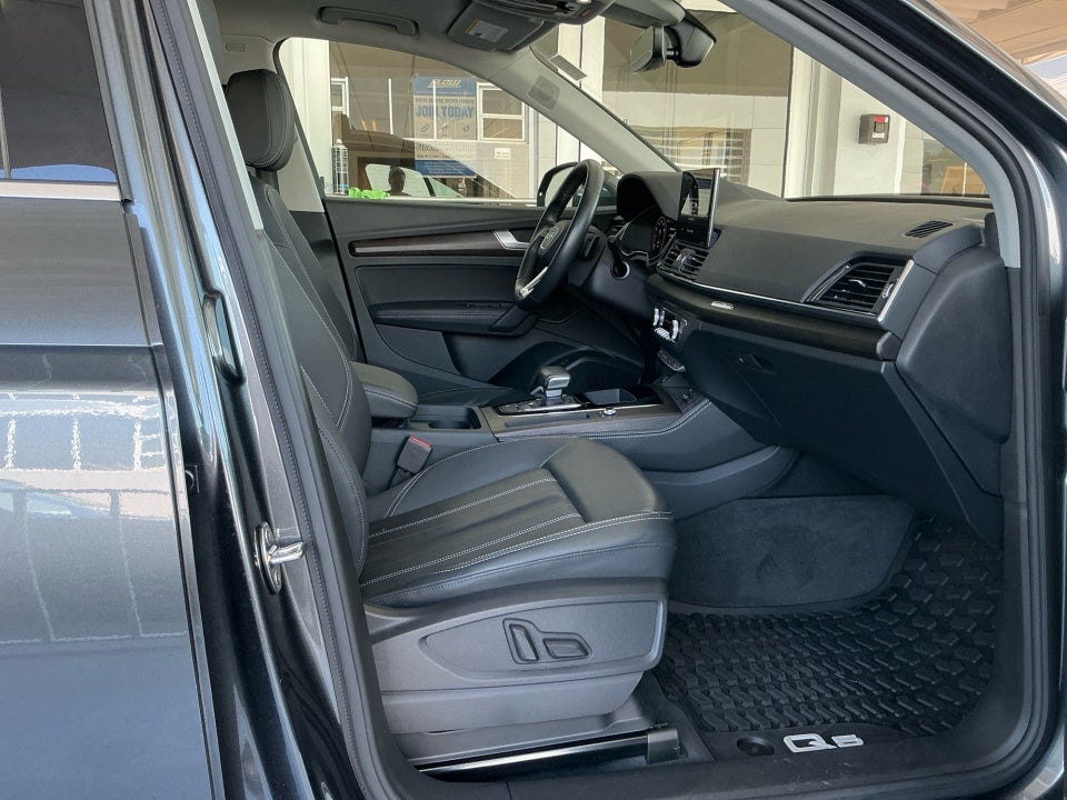 2023 Audi Q5 S line Premium Plus