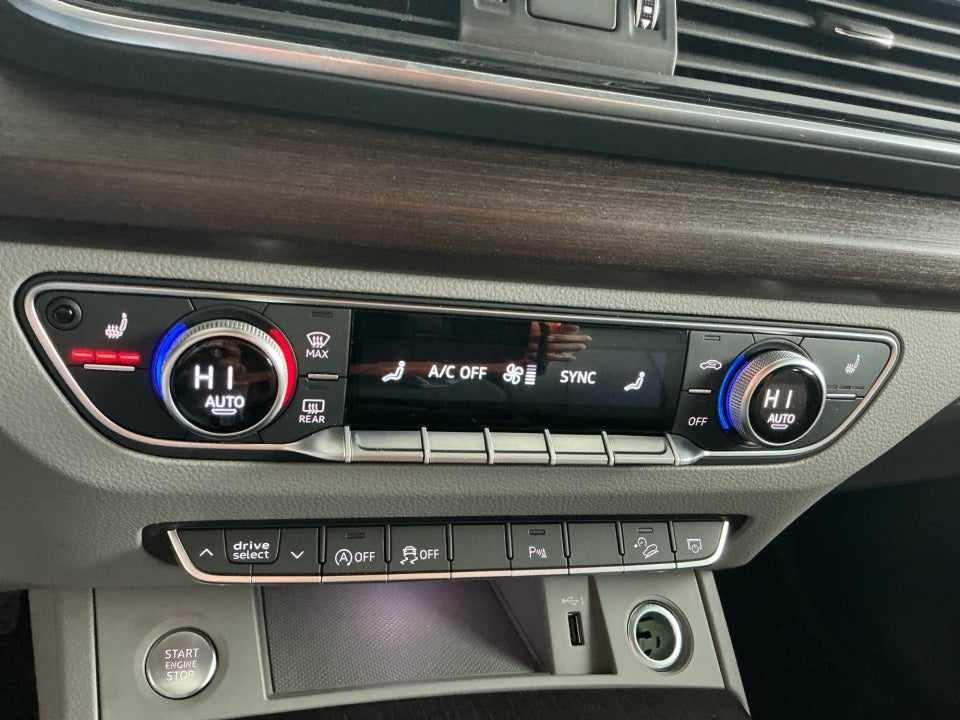 2022 Audi Q5 S line Premium