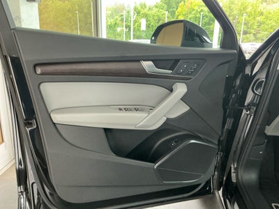 2022 Audi Q5 S line Premium