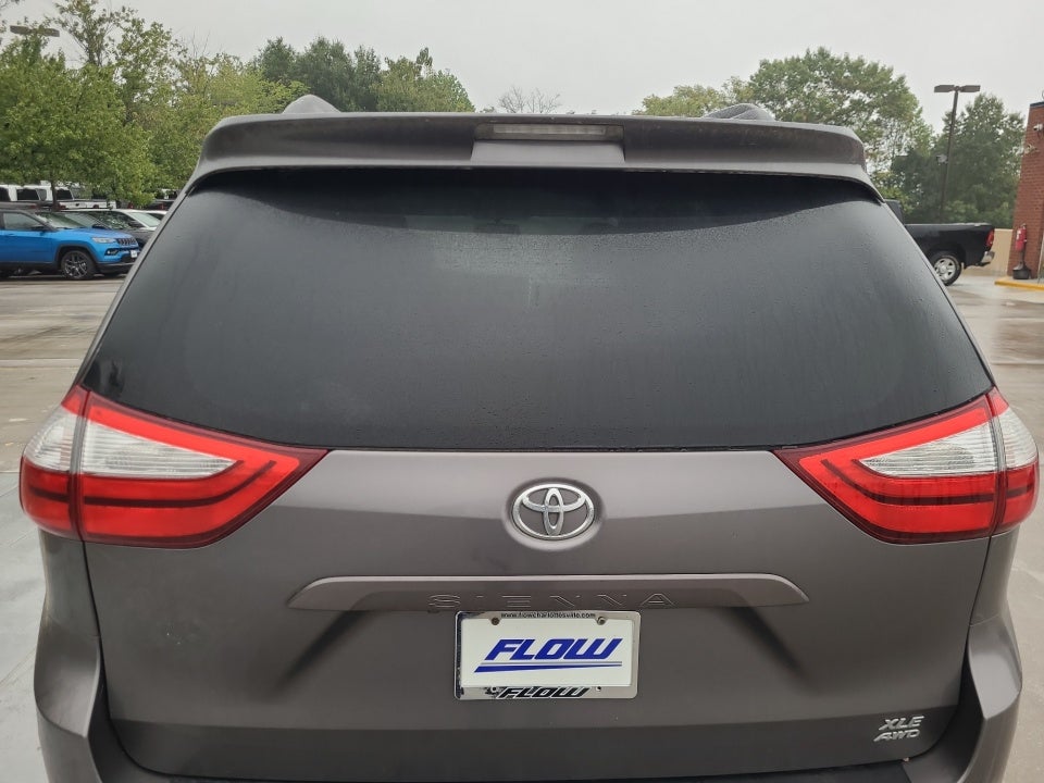 2016 Toyota Sienna XLE