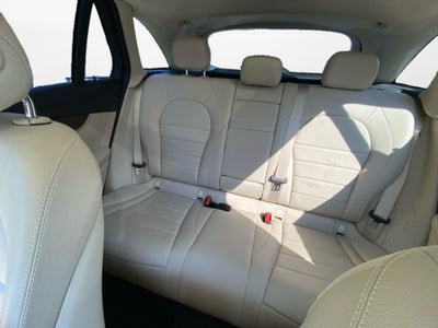 2021 Mercedes-Benz GLC 300 GLC 300