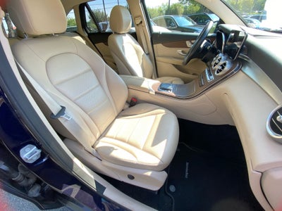 2021 Mercedes-Benz GLC 300 GLC 300