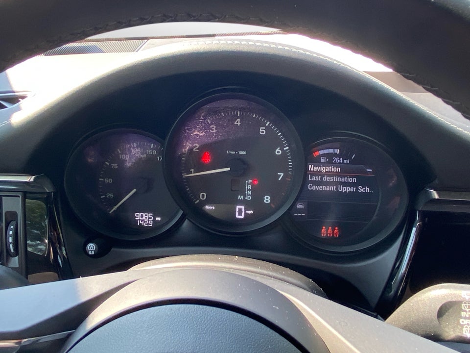 2025 Porsche Macan T