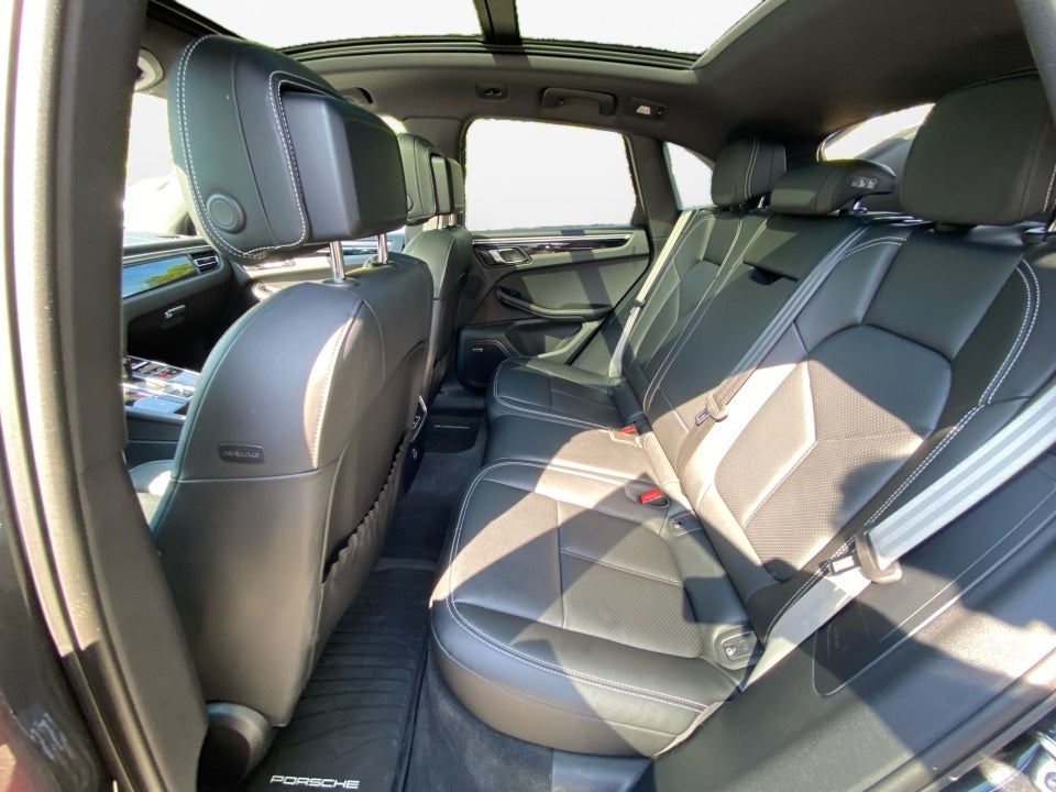 2025 Porsche Macan T