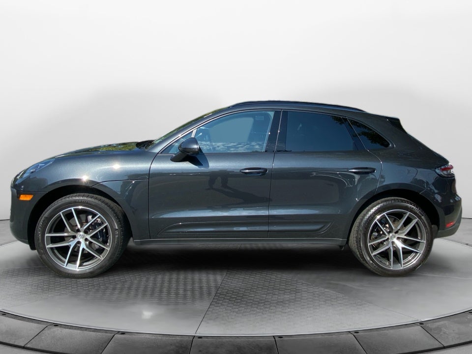 2025 Porsche Macan T