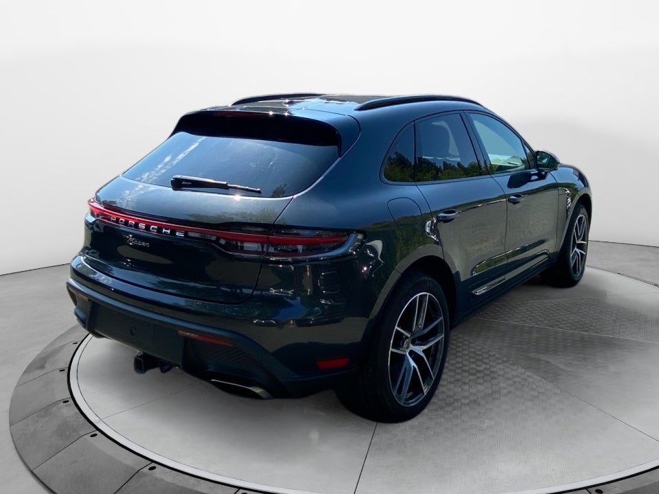 2025 Porsche Macan T