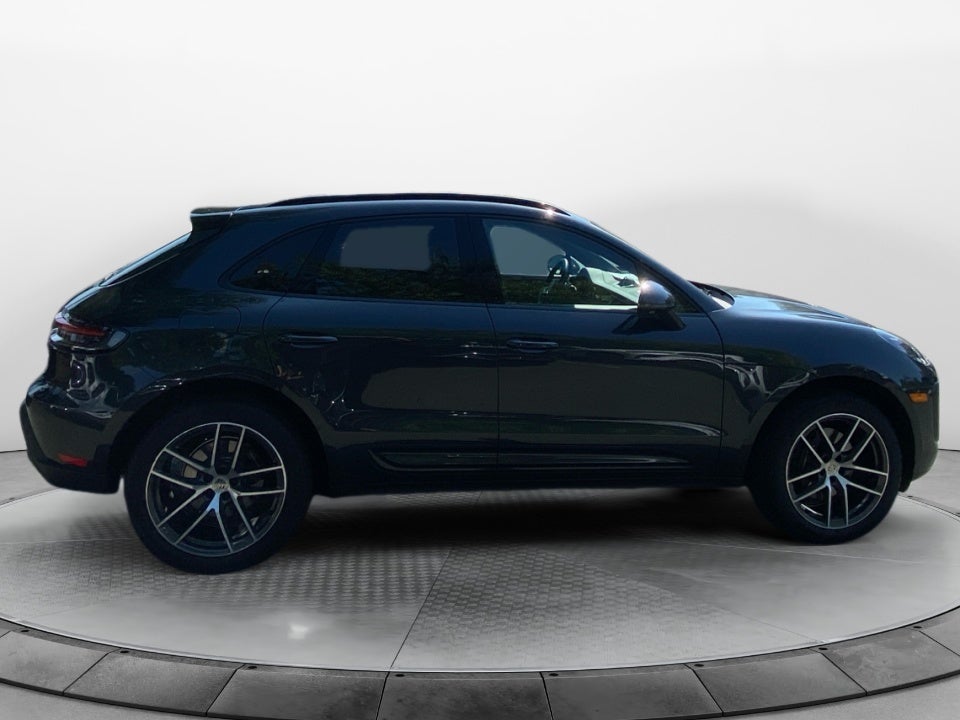 2025 Porsche Macan T