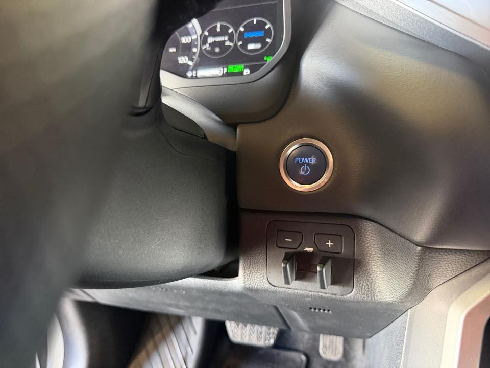 2023 Toyota Tundra i-FORCE MAX Platinum Hybrid