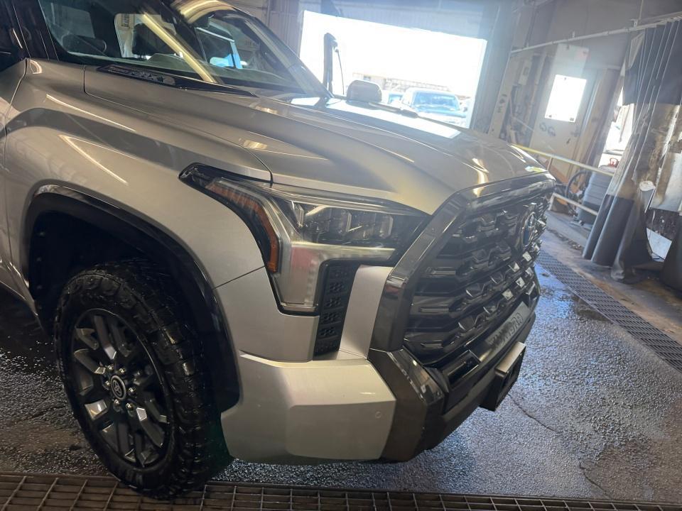 2023 Toyota Tundra i-FORCE MAX Platinum Hybrid