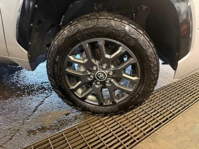 2023 Toyota Tundra i-FORCE MAX Platinum Hybrid