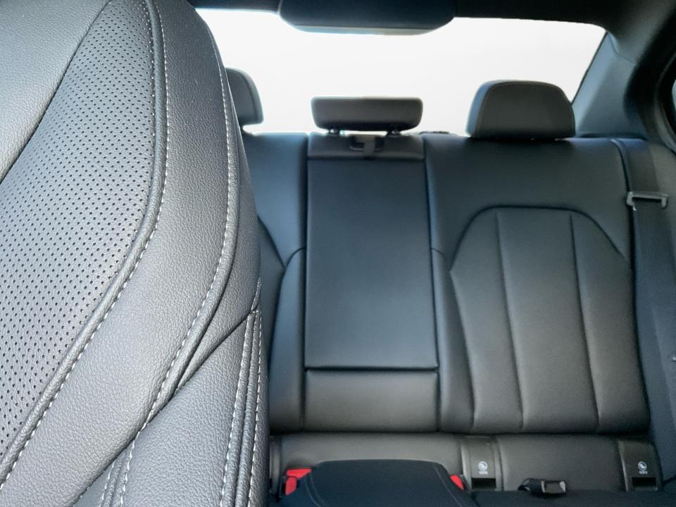 2025 BMW 330i 330i xDrive