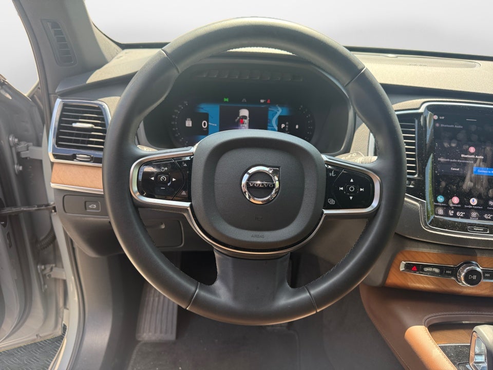 2024 Volvo XC90 Plus Bright Theme