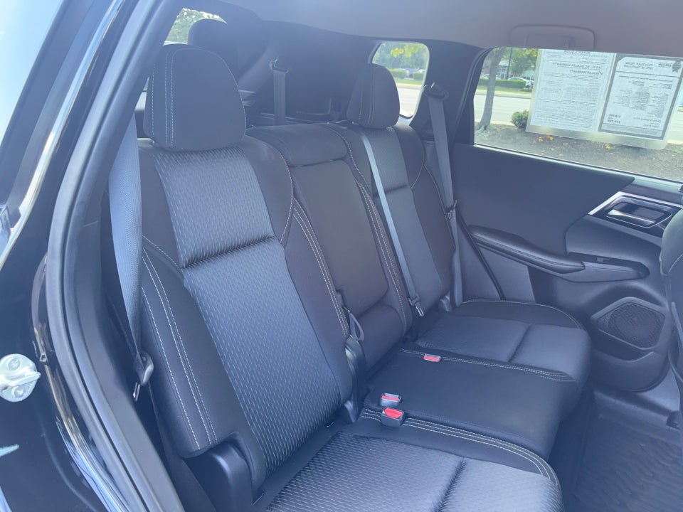 2022 Mitsubishi Outlander ES
