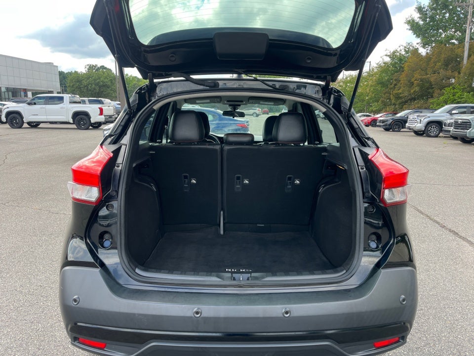2020 Nissan Kicks SR
