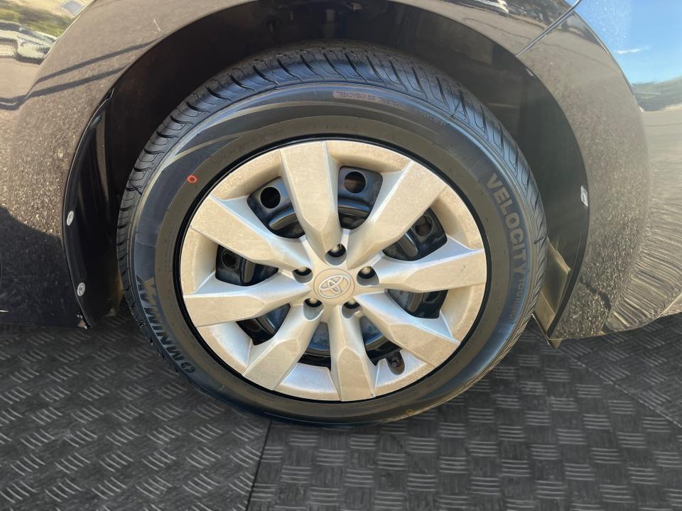 2015 Toyota COROLLA LE