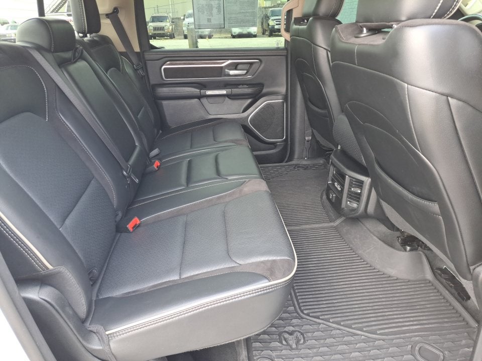 2020 RAM 1500 Laramie Crew Cab 4x4 5'7" Box