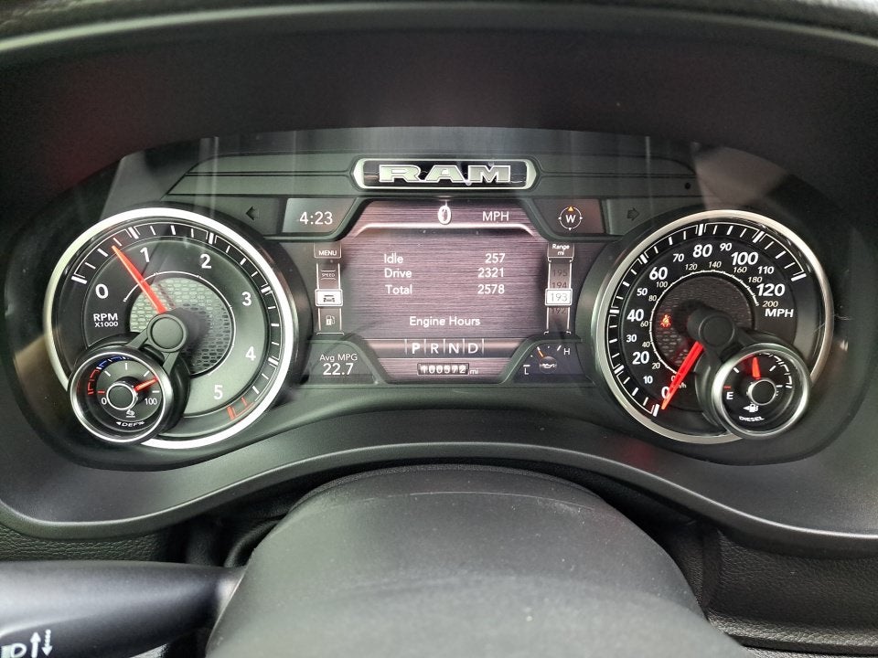 2020 RAM 1500 Laramie Crew Cab 4x4 5'7" Box