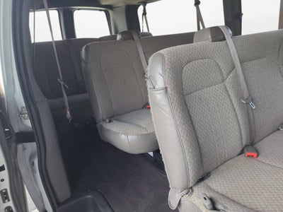 2024 Chevrolet Express Passenger 3500 1LT