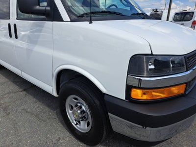 2024 Chevrolet Express Passenger 3500 1LT