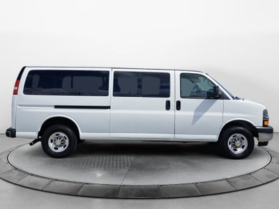 2024 Chevrolet Express Passenger 3500 1LT