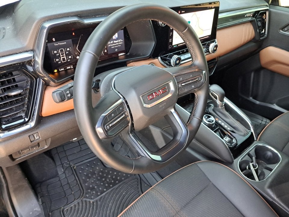 2024 GMC Canyon AT4