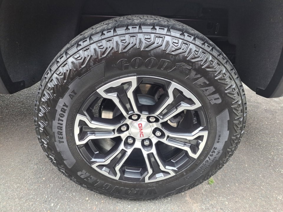 2024 GMC Canyon AT4