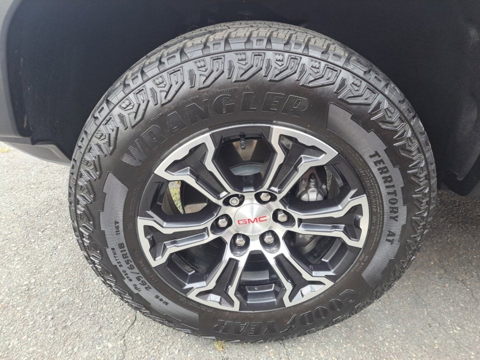 2024 GMC Canyon AT4