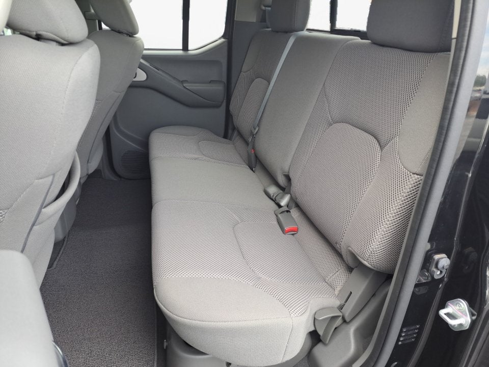 2021 Nissan Frontier Crew Cab SV 4x4