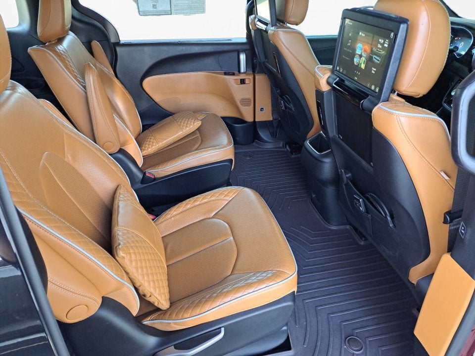 2021 Chrysler Pacifica Hybrid Pinnacle