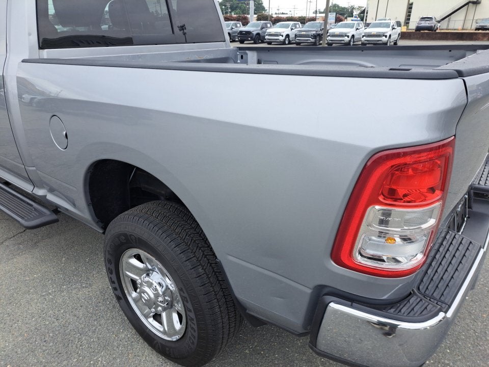 2022 RAM 2500 Tradesman Crew Cab 4x4 6'4" Box