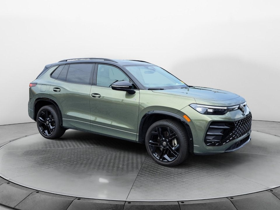 2025 Volkswagen Tiguan 2.0T SE R-Line Black