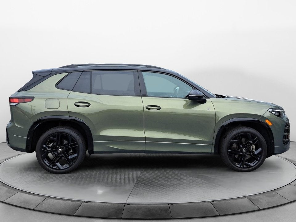 2025 Volkswagen Tiguan 2.0T SE R-Line Black