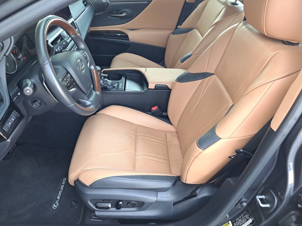 2023 Lexus ES 300h Ultra Luxury