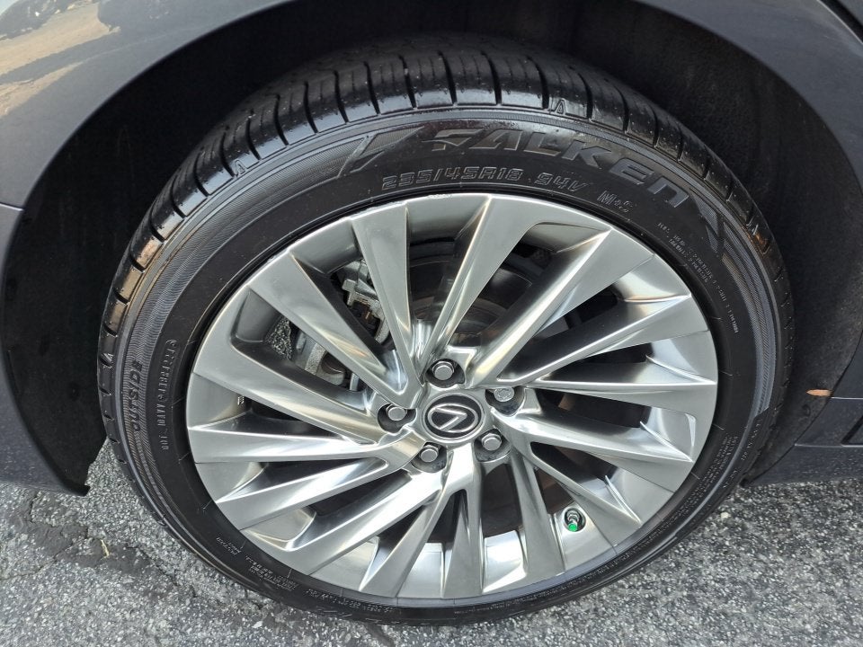 2023 Lexus ES 300h Ultra Luxury