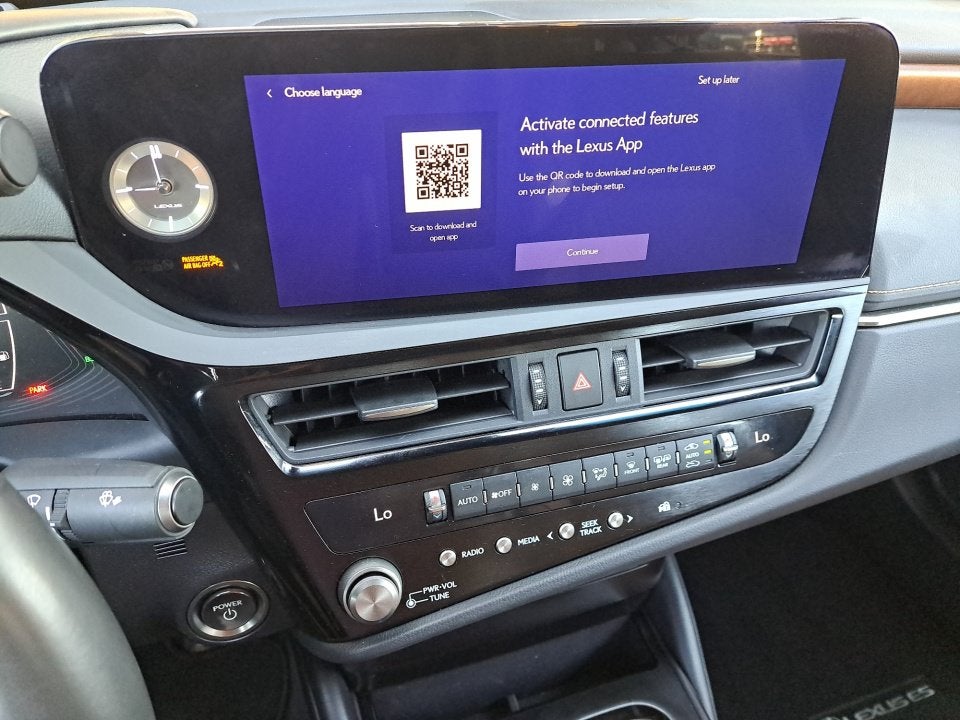 2023 Lexus ES 300h Ultra Luxury