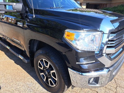 2016 Toyota Tundra 4WD Truck SR5