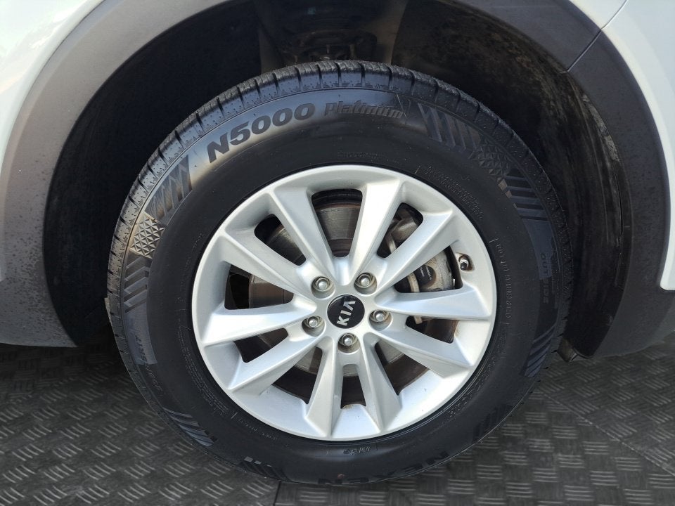 2020 Kia Sorento LX