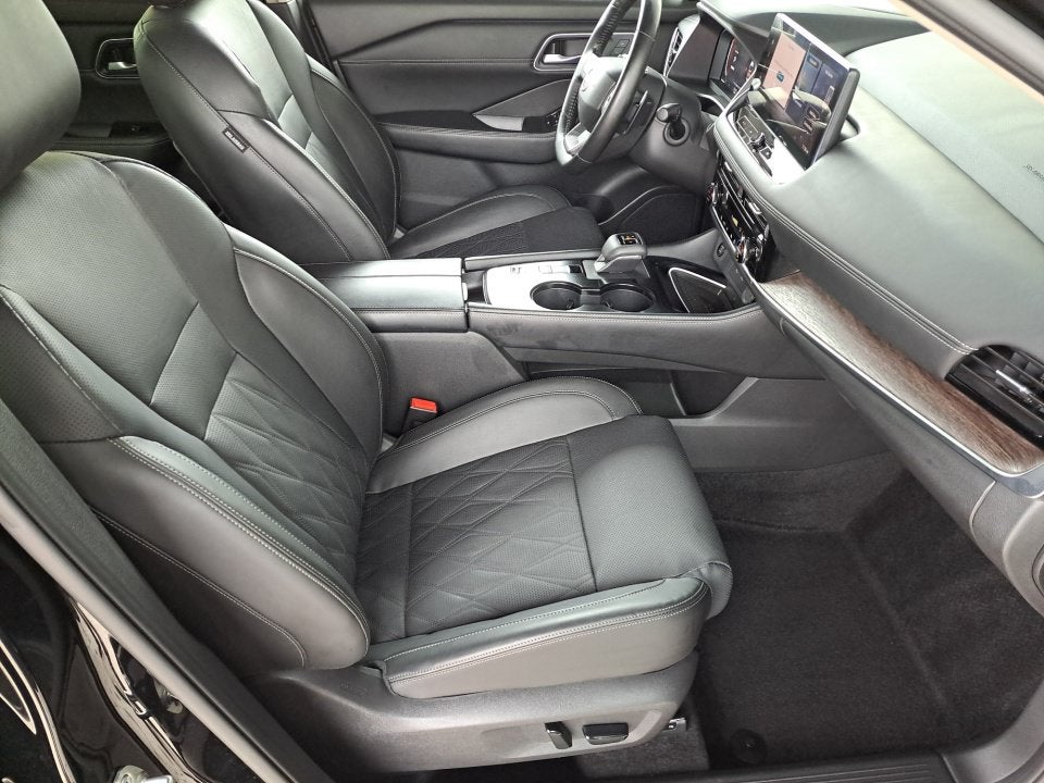 2025 Nissan Rogue Platinum FWD