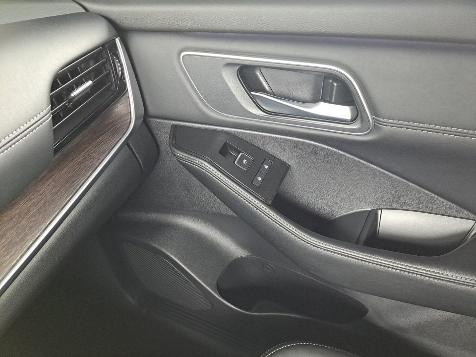2025 Nissan Rogue Platinum FWD