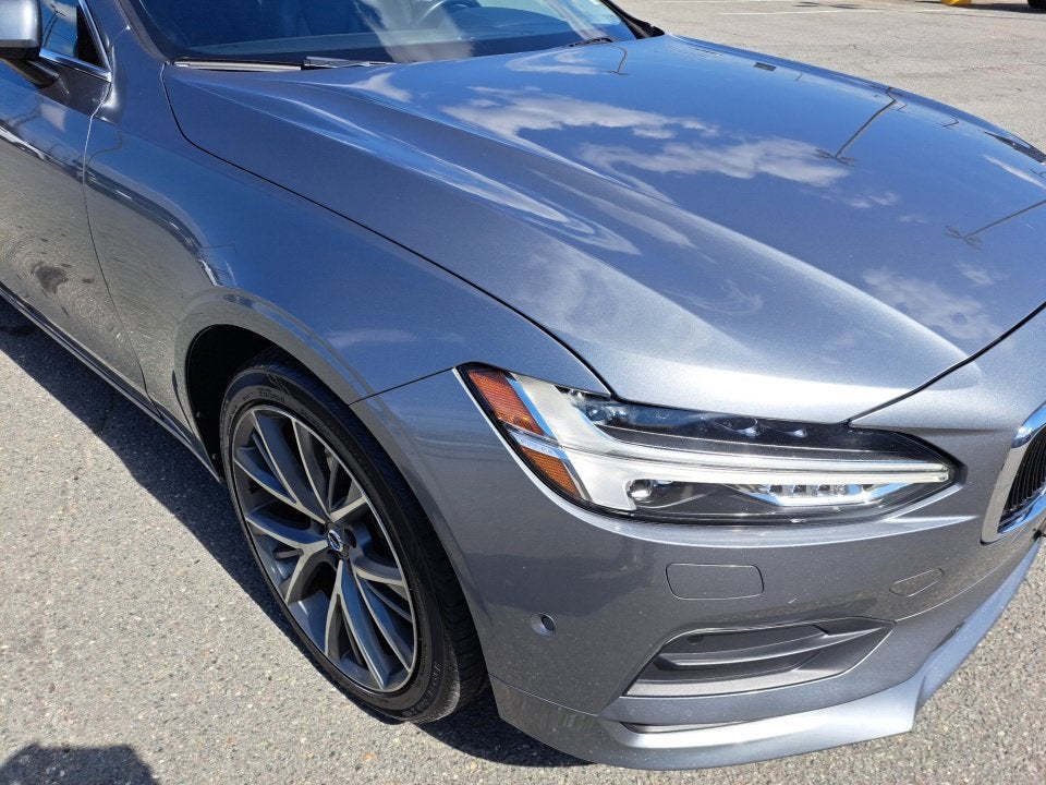 2017 Volvo S90 T6 Momentum