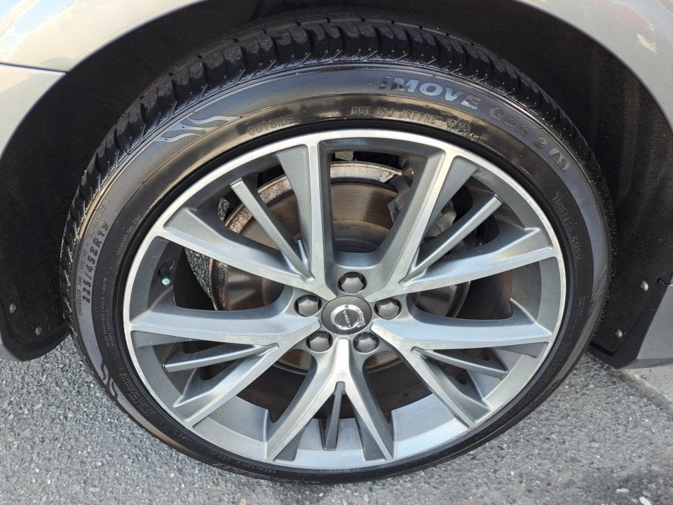 2017 Volvo S90 T6 Momentum