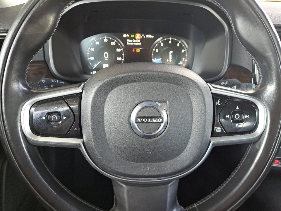 2017 Volvo S90 T6 Momentum