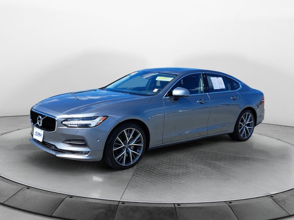 2017 Volvo S90 T6 Momentum