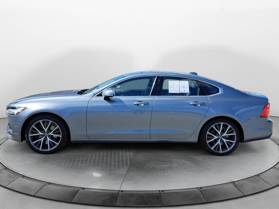 2017 Volvo S90 T6 Momentum