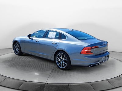 2017 Volvo S90 T6 Momentum